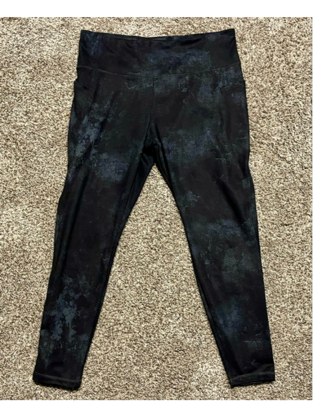 Danskin Women’s Leggings, Size Large, 26” Inseam, EUC
